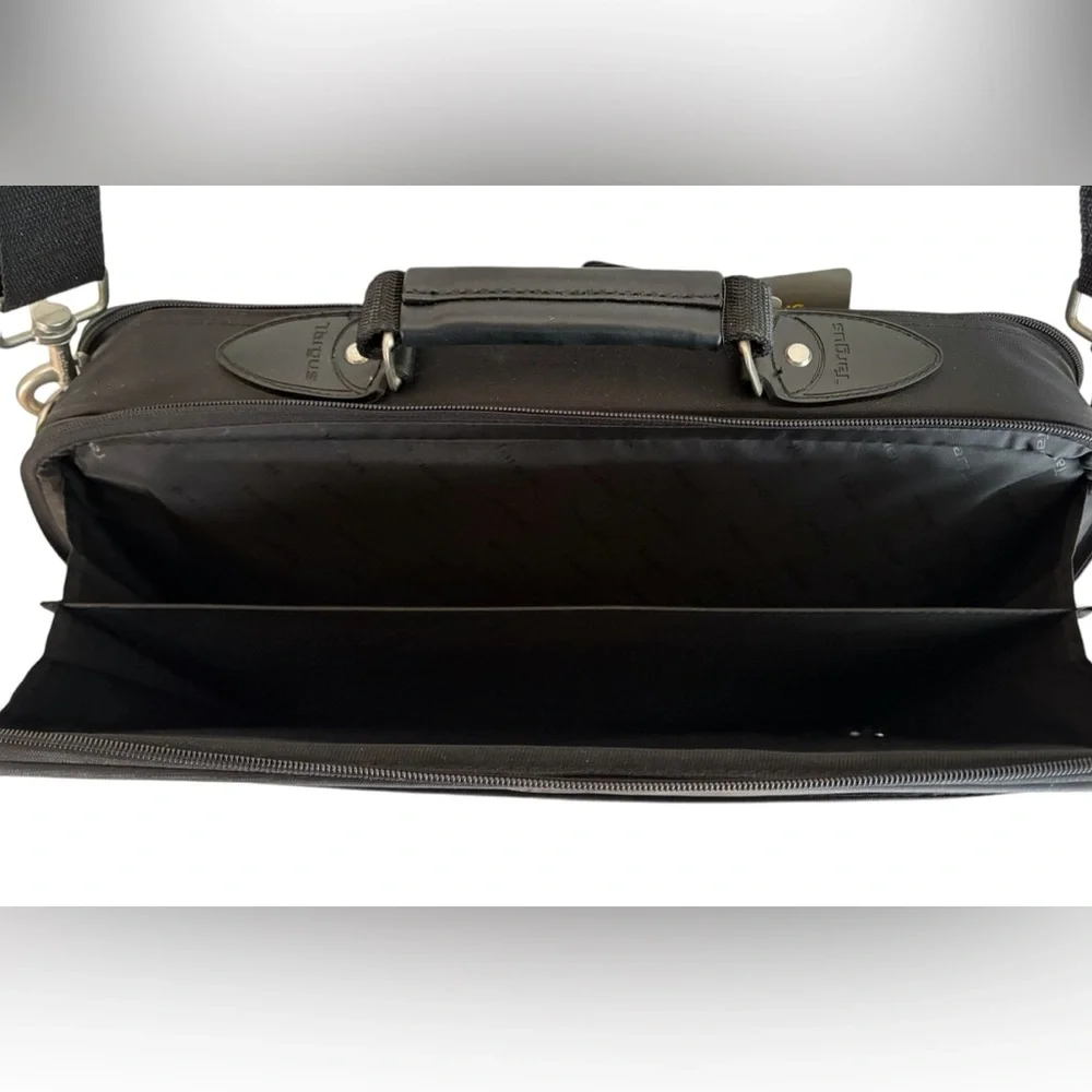 Targus Notepac Plus Laptop Case NWT